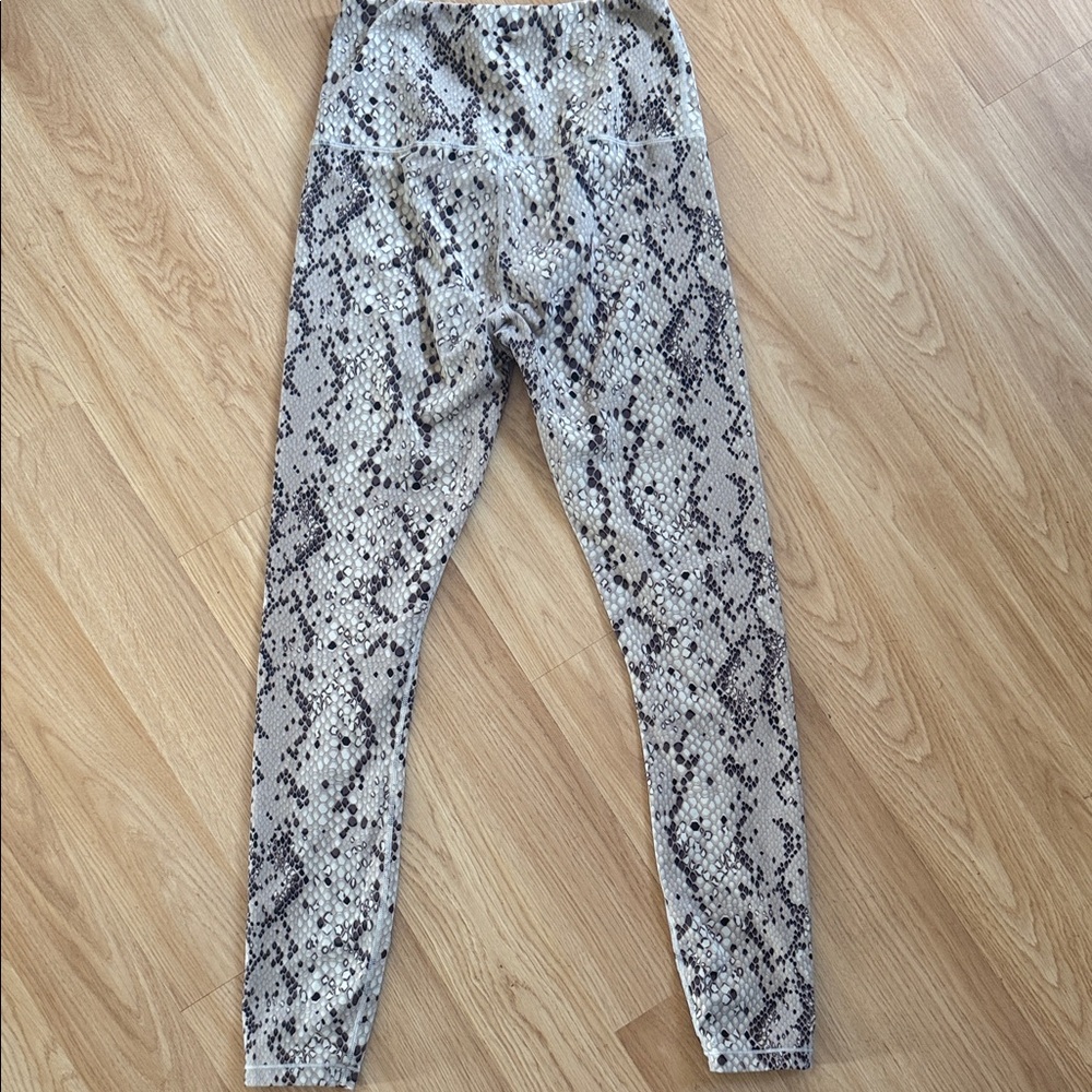 Varley Snakeskin Print Leggings Activewear Small - Picture 4 of 4